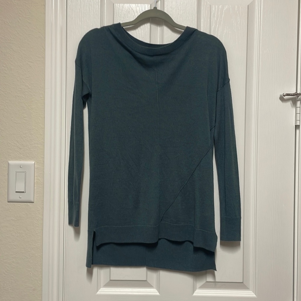 Size XS light sweater